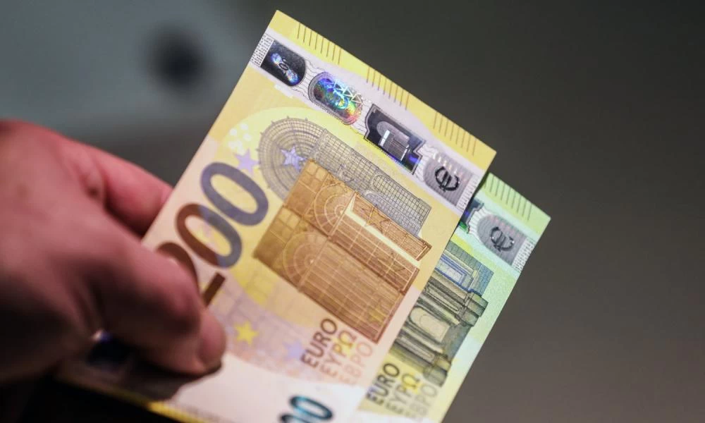 Eπίδομα 400 ευρώ: Ποιοι είναι οι νέοι δικαιούχοι μετά τις αλλαγές